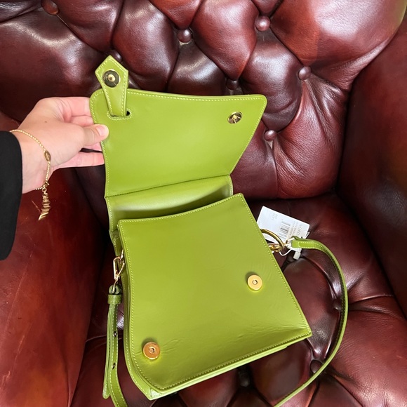 VAVVOUNE
Pear Green Riya Leather Shoulder Bag In At Nordstrom - Picture 8 of 9